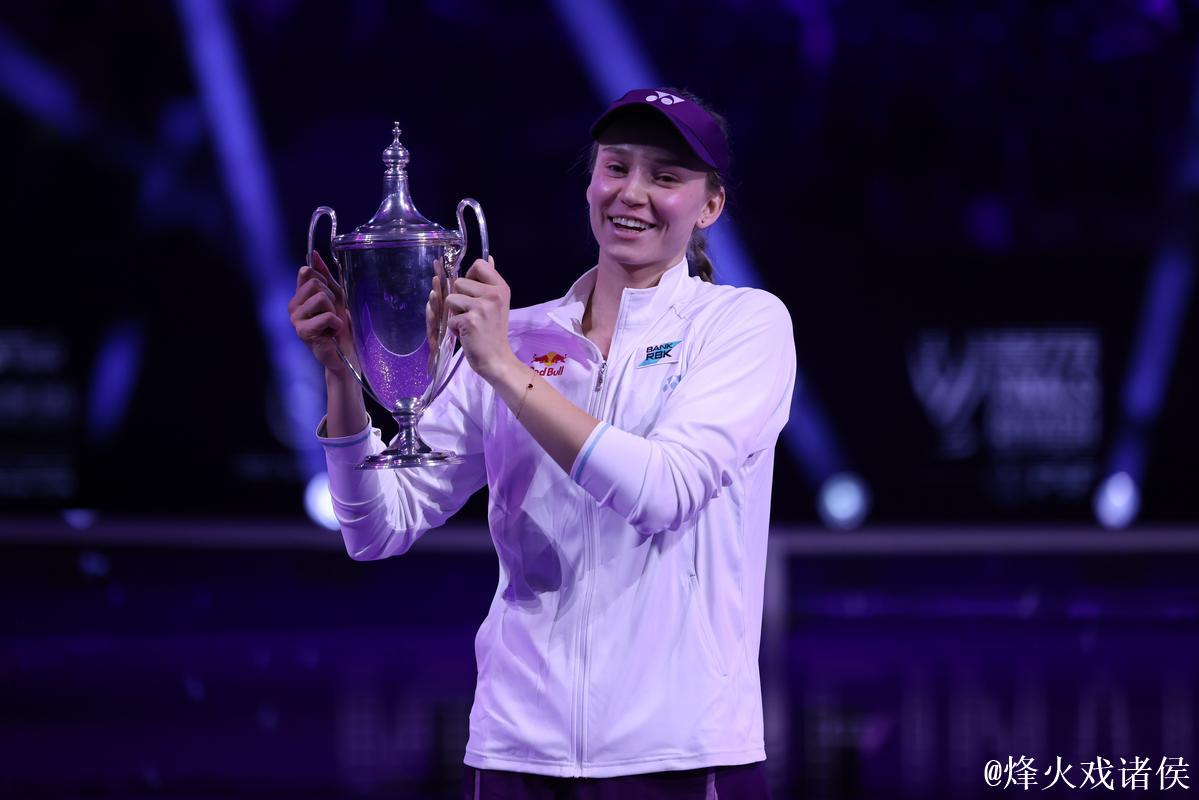 WTA年终总决赛:莱巴金娜连胜两场 率先锁定半决赛席位 WTA年终总决赛:莱巴金娜连胜两场 率先锁定半决赛席位