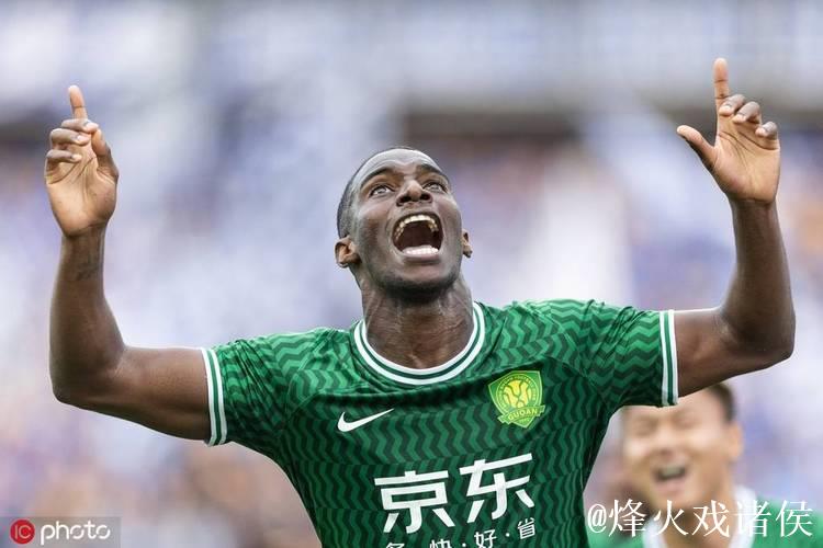 法比奥惊艳倒钩建功 北京国安客场1-0小胜武汉三镇 法比奥惊艳倒钩建功 北京国安客场1-0小胜武汉三镇